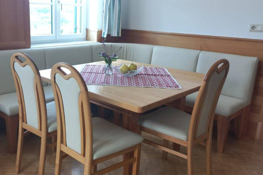 sonnenwohnung-tisch